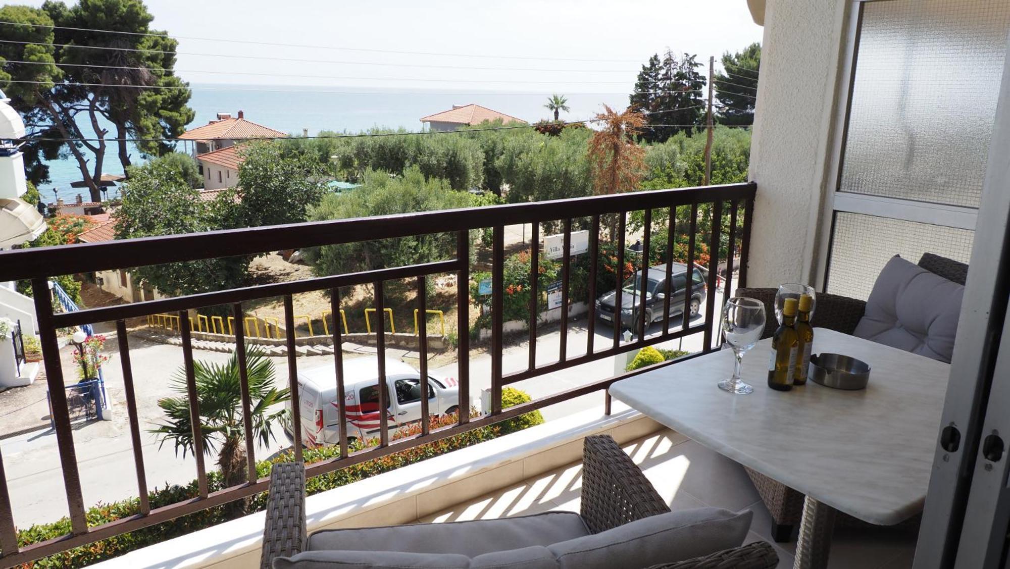 Leonidas Apartments And Suites Mola Kaliva Exterior foto