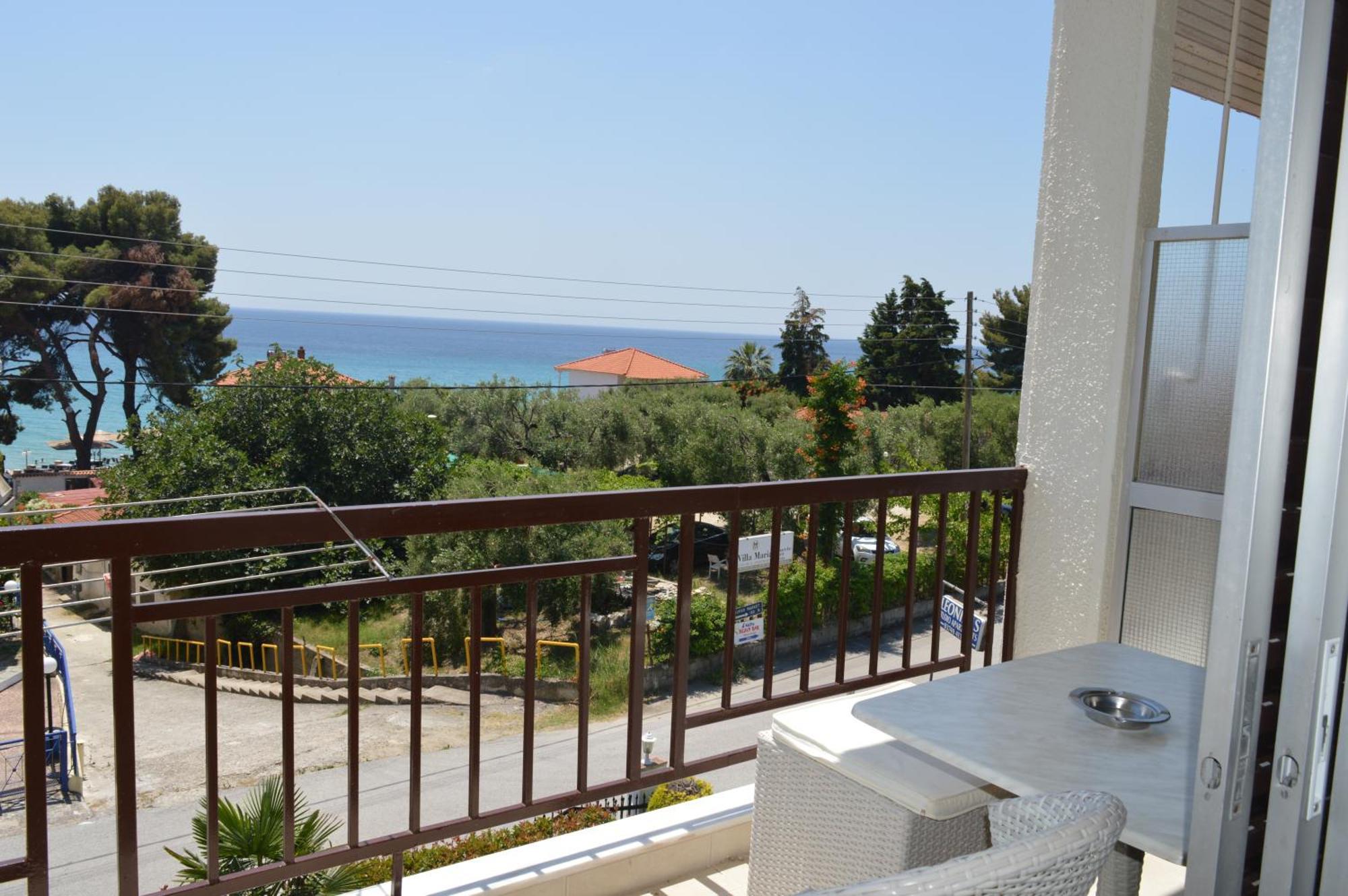 Leonidas Apartments And Suites Mola Kaliva Exterior foto