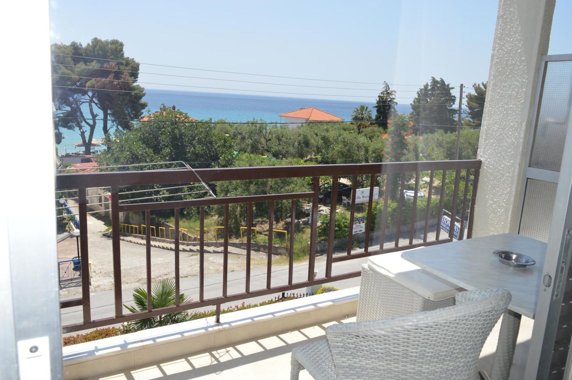 Leonidas Apartments And Suites Mola Kaliva Exterior foto
